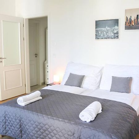 Rose Suites And Rooms Prague Extérieur photo