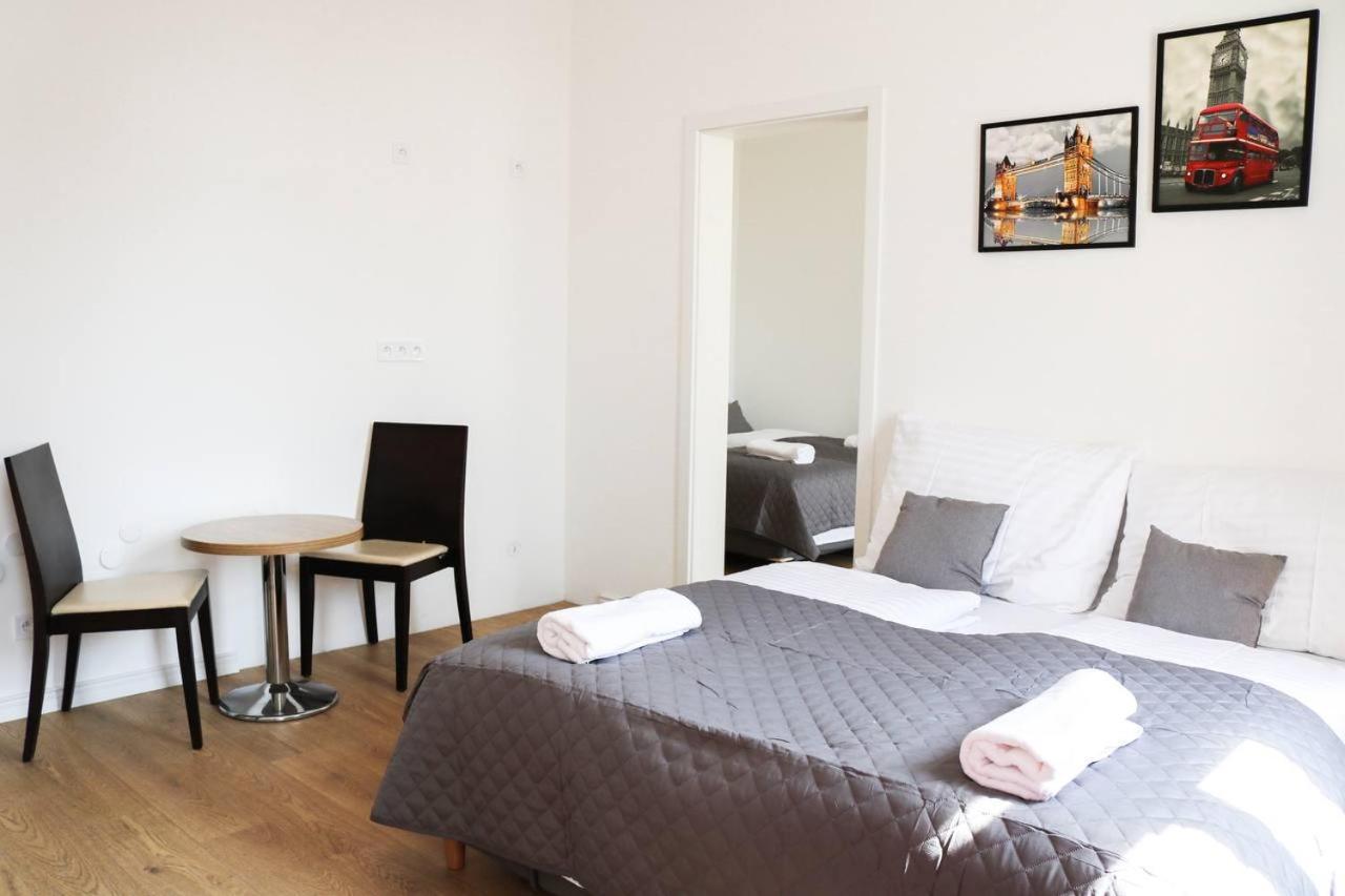 Rose Suites And Rooms Prague Extérieur photo